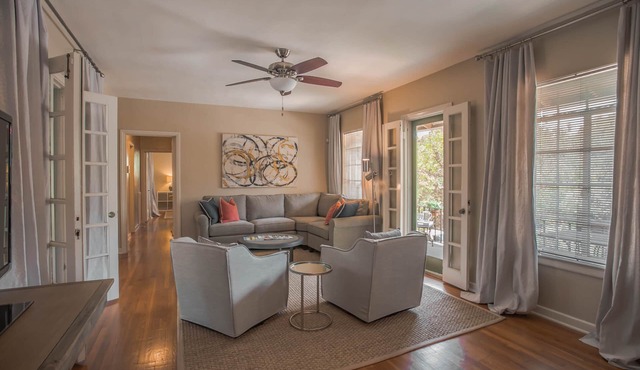 Historic Luxury Two Bedroom near Downtown