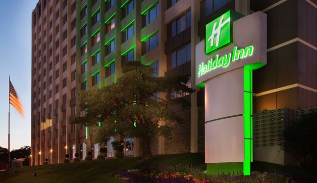 Holiday Inn Downtown - Mercy Area by IHG