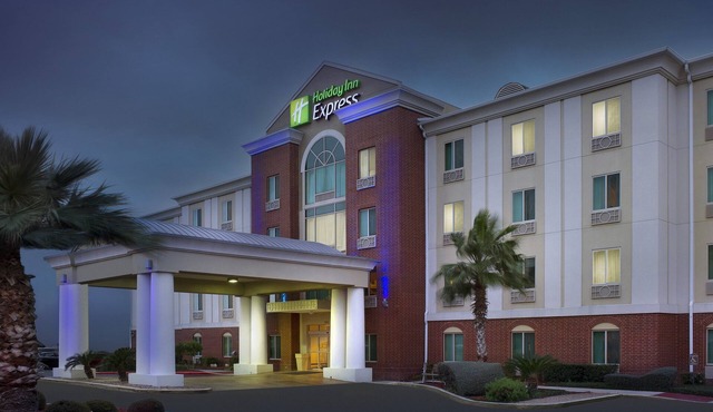 Holiday Inn Express & Suites San Antonio-West-SeaWorld Area by IHG