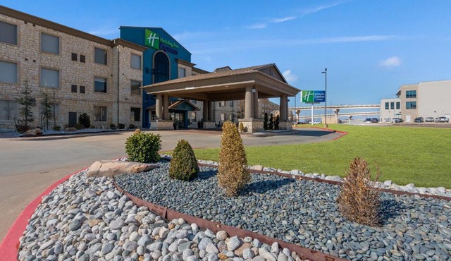 Holiday Inn Express & Suites Oklahoma City NW - Quail Springs by IHG