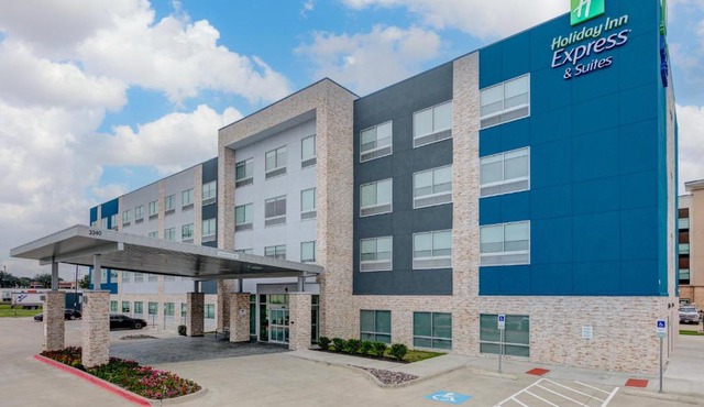 Holiday Inn Express & Suites Dallas - Plano North by IHG