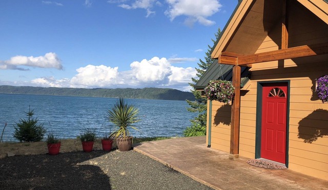 Hood Canal Waterfront Home - Incredible Views, Wildlife, EV Charger, Kayaks!