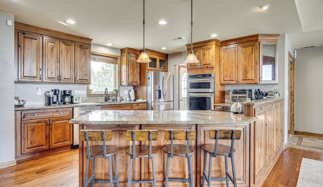 Hot Tub, Pool: 40-acre Horse Ranch in Kiowa!