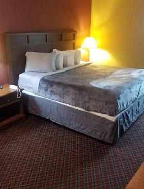 Hotel 2 Queens Hotel Room 107 Booking