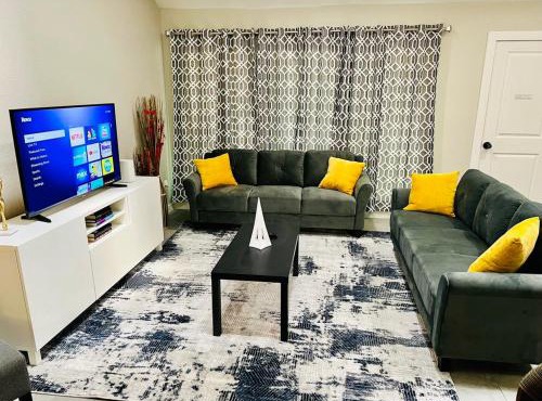 House 3-Bed 2,5-Bath FREE Parking with Washer Dryer inside