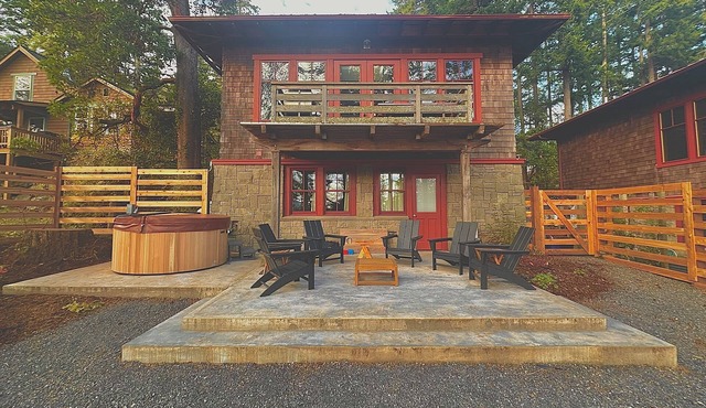 Huckleberry House - New Listing!