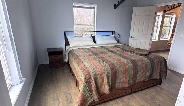 Incredible Spacious Rental with Fantastic Activities for an Unforgettable Family Adventure by the Lake in Cookson, Oklahoma