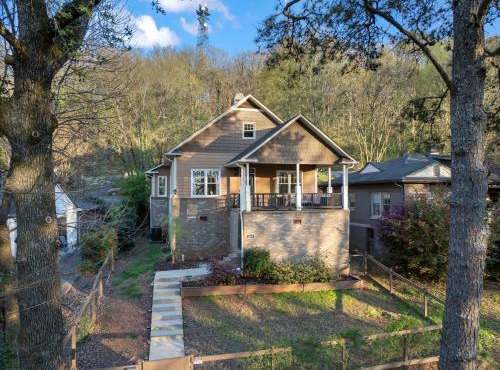 Iris Manor Luxury Modern Stay Near UAB in Birmingham