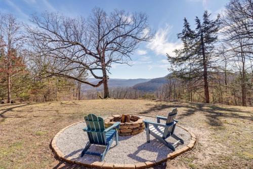 Jasper Cabin w/Fire Pit, Grill & Mountain Views!