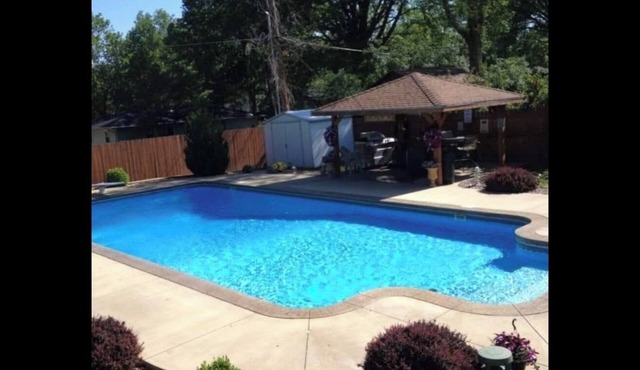 Kansas City World Cup Home W/Resort Pool outdoor entertainment area sleeps 8