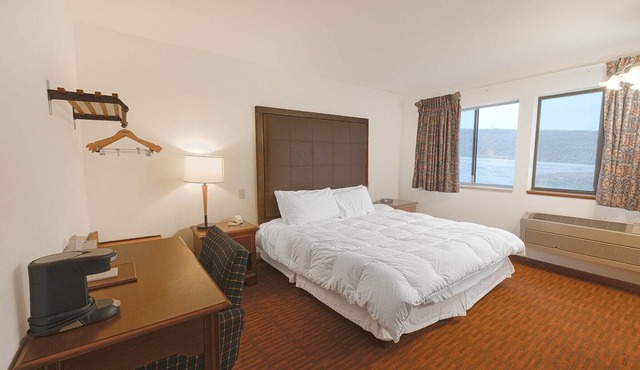 King Bed|Non-Smoking