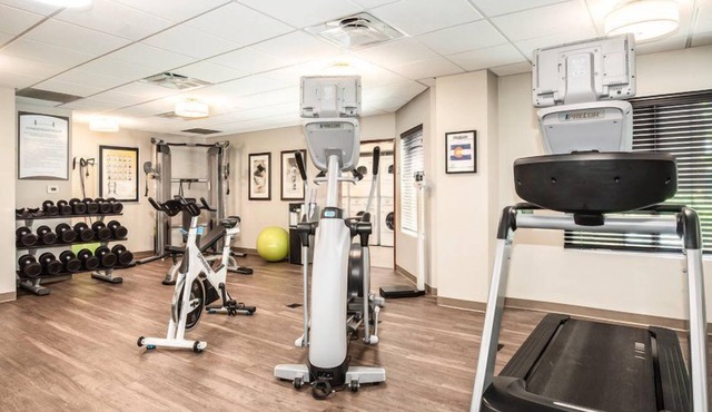 King Suite Near Denver Airport | Free Breakfast
