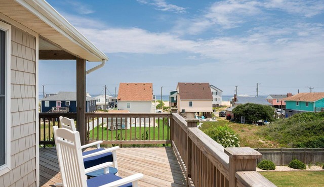 Kitty Hawk Vacation Home with Pool, Sleeps 10 in Kitty Hawk