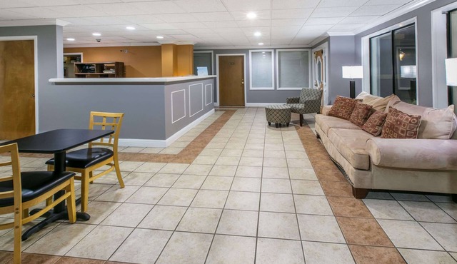 Knights Inn Longview
