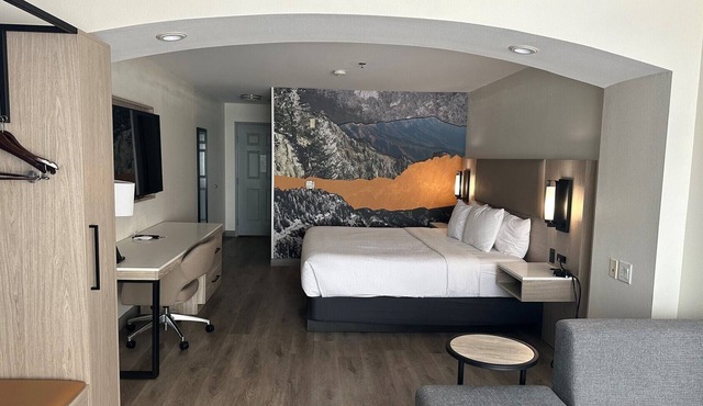 La Quinta Inn & Suites by Wyndham Albuquerque Midtown