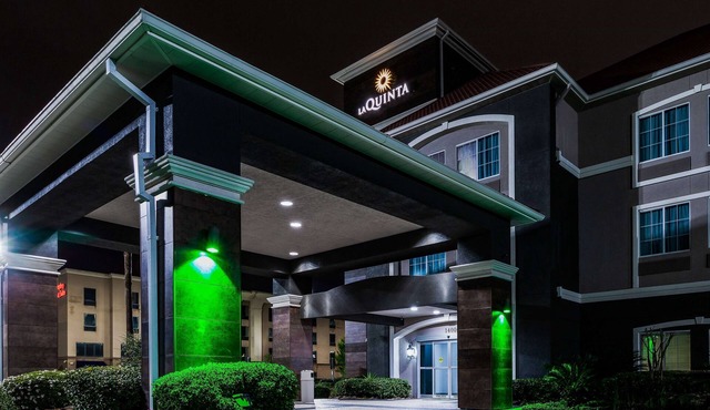 La Quinta Inn & Suites by Wyndham Tomball