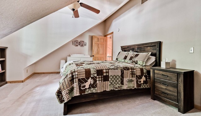 Lake Forest Luxury Log Cabins
