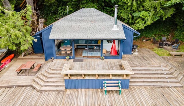 Lake Sutherland Waterfront Cabin w/Expansive Dock