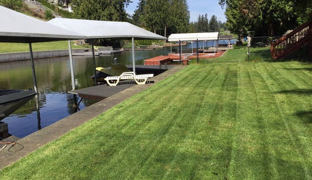 Lake Tapps lake house