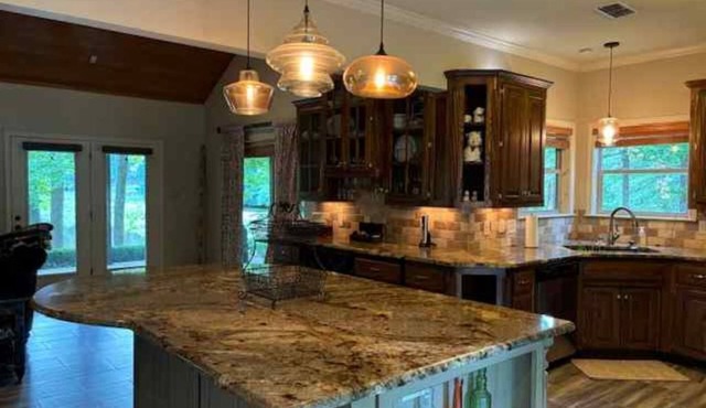 Lake View Cabin