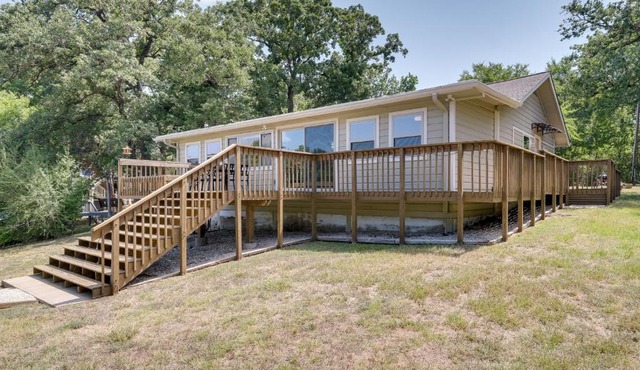 Lakefront College Station Home Near Texas A & M!