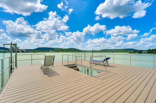 Lakefront Palo Pinto Retreat, Perfect Fishing Spot