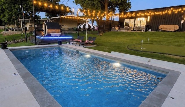 Lakefront · Pool · Sauna · Hot Tub · Sleeps 14