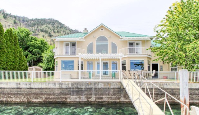 Lakefront Retreat