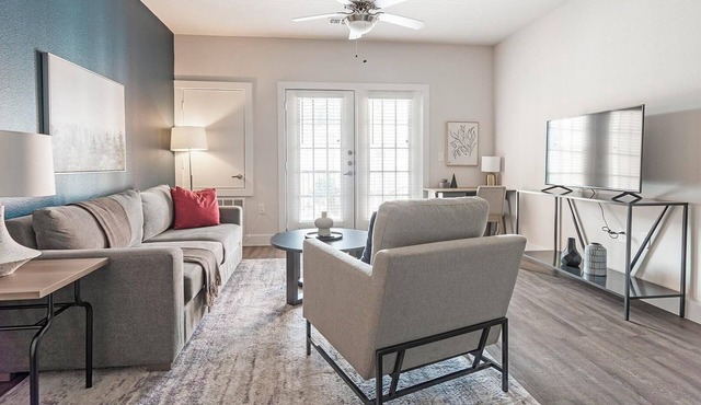 Landing | Amazing 1BD, Pool, Gym