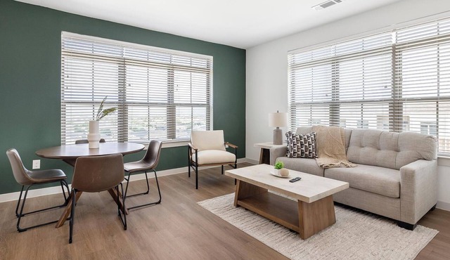 Landing | Amazing 2BD, Gym, Courtyard