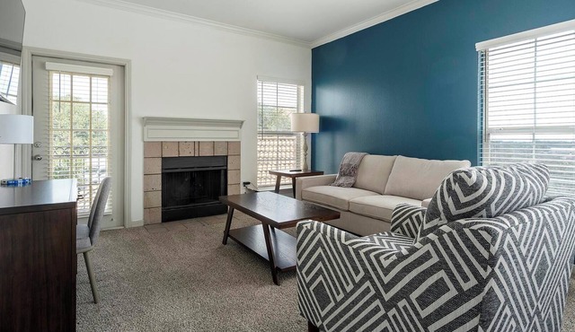 Landing | Beautiful 1BD, Gym
