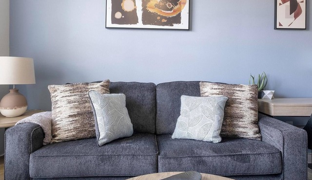 Landing | Beautiful 1BD, Clubhouse, Gym