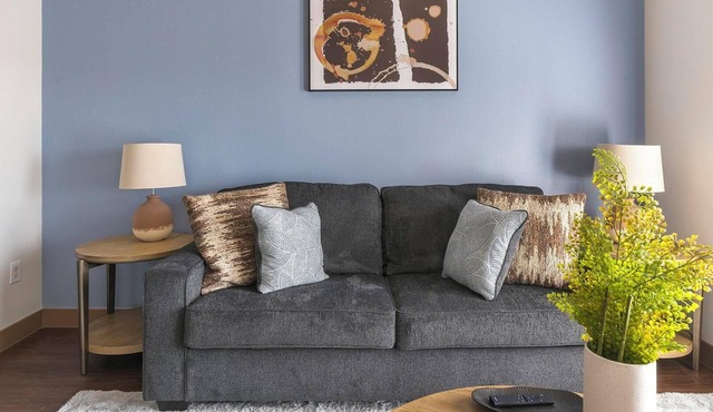 Landing | Beautiful 1BD, Courtyard, Pool