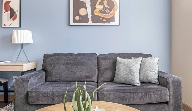 Landing | Beautiful 1BD, Clubhouse, Pool