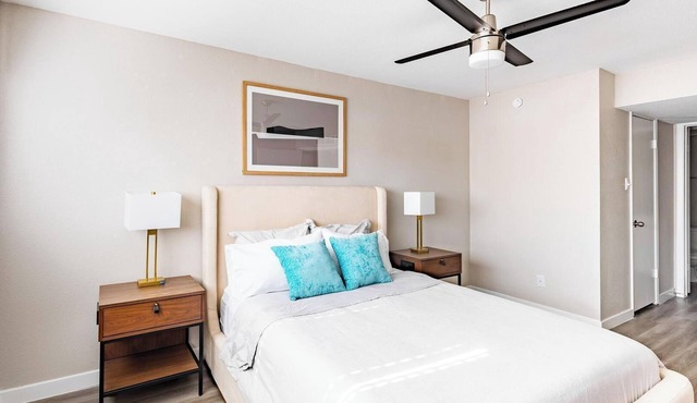Landing | Beautiful 2BD, Pool, Gym