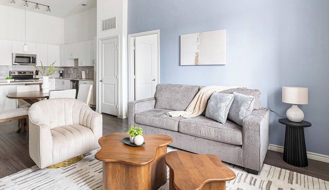 Landing | Beautiful 2BD, Gym