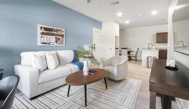Landing | Beautiful 2BD, Pool, Gym