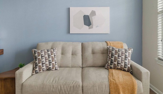 Landing | Chic 1BD, Game Room, Gym