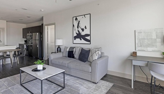 Landing | Chic 2BD, Gym, Pool