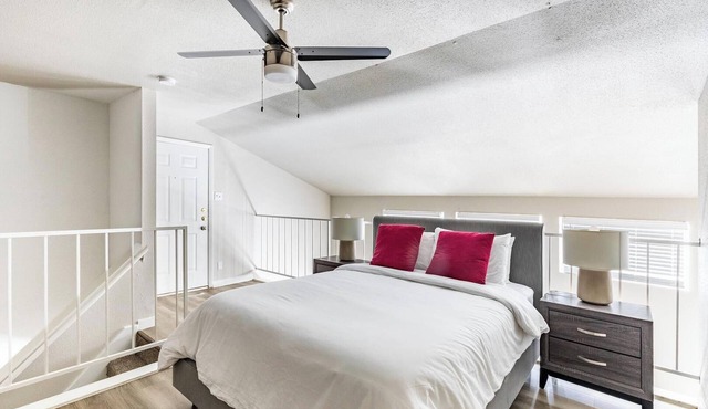 Landing | Incredible 1BD, Gym, Courtyard