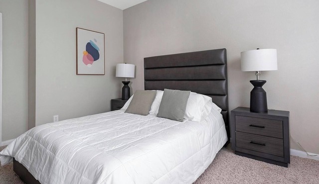 Landing | Incredible 1BD, Pool, Gym