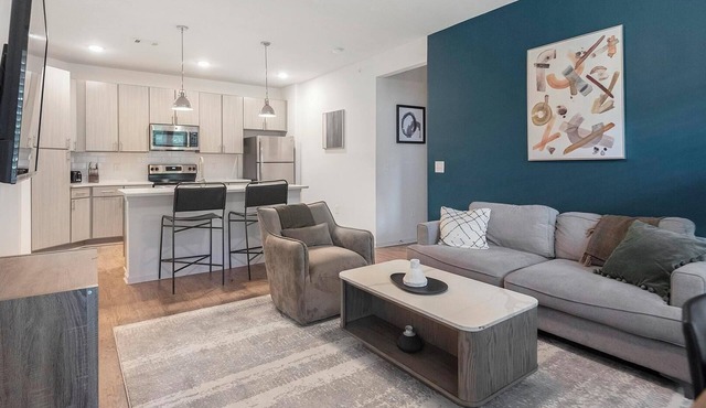 Landing | Incredible 2BD, Gym, Clubhouse