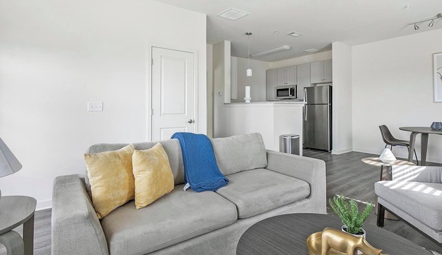 Landing | Spectacular 1BD in North Fort Worth