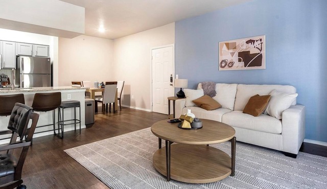 Landing | Stunning 1BD, Clubhouse, Pool