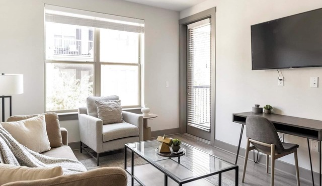 Landing | Stunning 1BD, Clubhouse, Pool