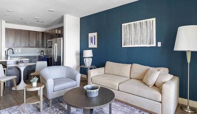 Landing | Stunning 1BD, Courtyard, Gym