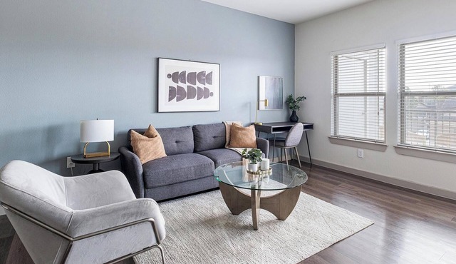 Landing | Stunning 1BD, Gym, Game Room