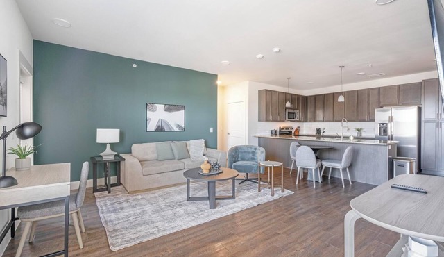 Landing | Stunning 2BD, Game Room, Pool