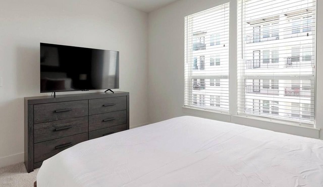 Landing | Stunning 2BD, Clubhouse, Gym