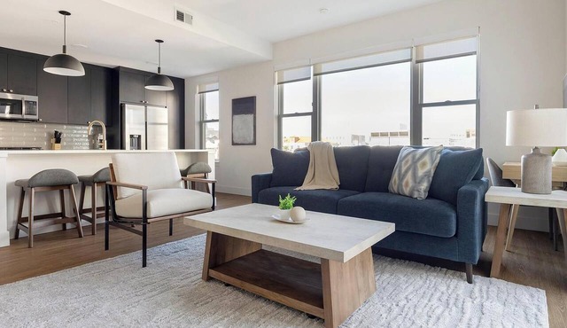 Landing | Stunning 2BD, Rooftop Lounge, Gym
